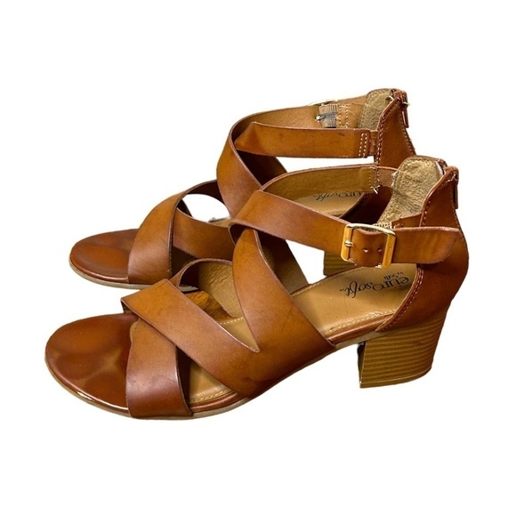 EUROSOFT Aleah Leather Strappy Gladiator Sandals - Picture 4 of 10